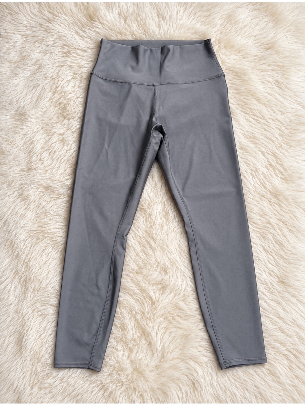 ALO Yoga 7/8 High-Waist Airlift Legging – Size M – Grey